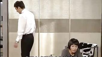 迷人的妻子在线观看,在线观看，揭秘激情四溢的婚姻生活